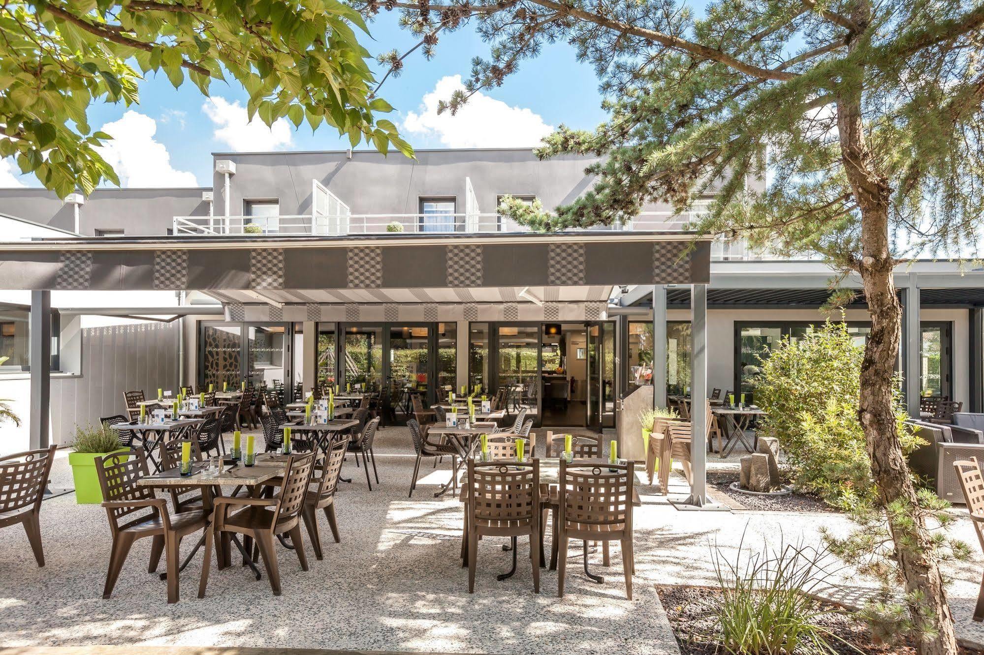 Logis Hotel Restaurant & Spa Au Comte D'Ornon Gradignan Buitenkant foto